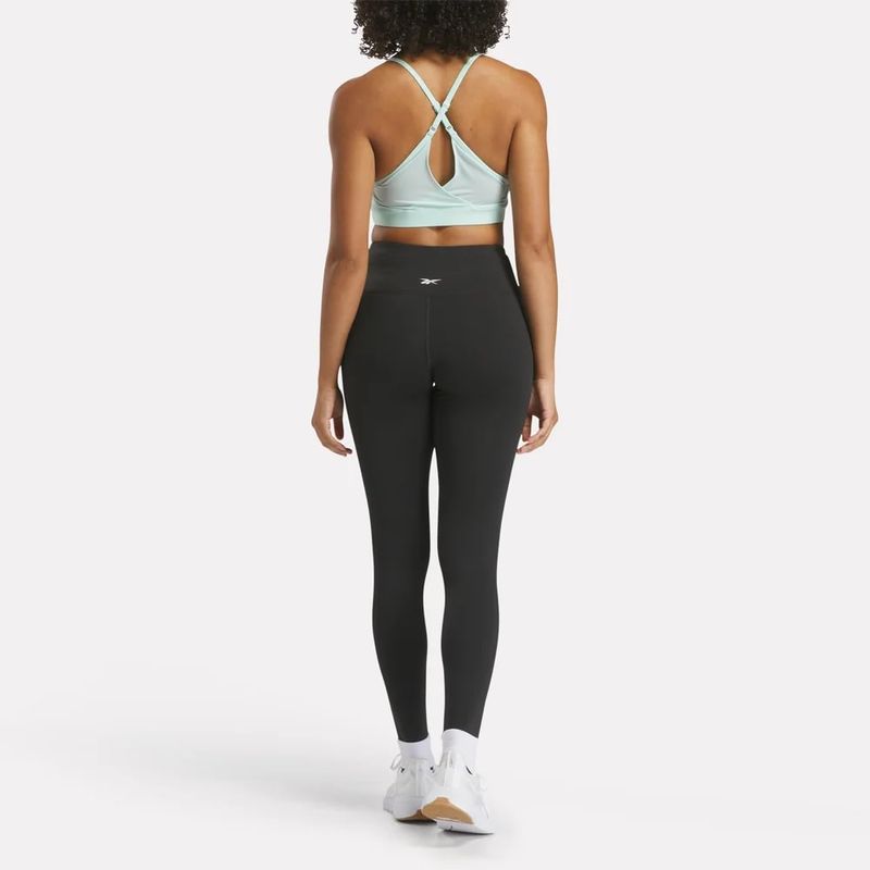 Licra-reebok-para-mujer-Id-Train-Hr-Tight-para-entrenamiento-color-negro.-Reverso-Sobre-Modelo