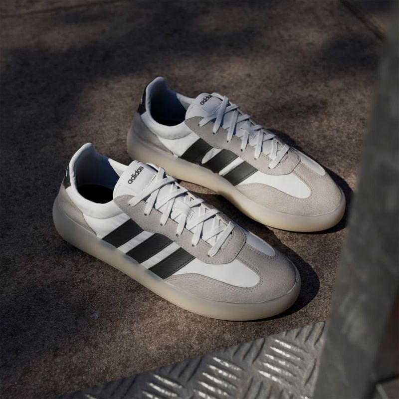Tenis-adidas-para-hombre-Barreda-Decode-para-moda-color-blanco.-Mktg-Vista-4