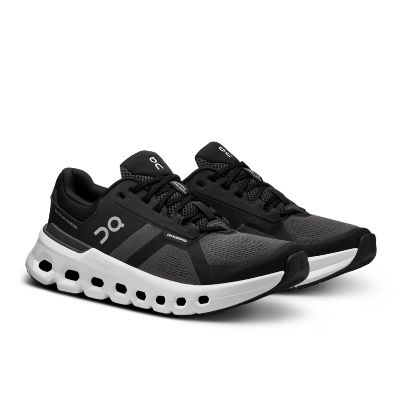 Tenis-on-para-mujer-Cloudrunner-2-para-correr-color-negro.-Par-Alineados-