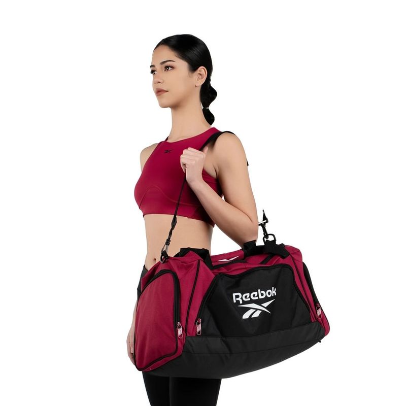 Maletin-reebok-unisex-Rbk-Dispatch-Duffel-para-entrenamiento-color-rojo.-Frente-Sin-Modelo-