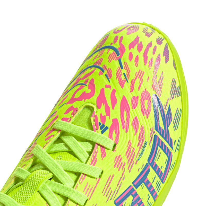 Guayos-adidas-para-niño-Predator-League-Tf-para-futbol-color-verde.-Par-Laterales