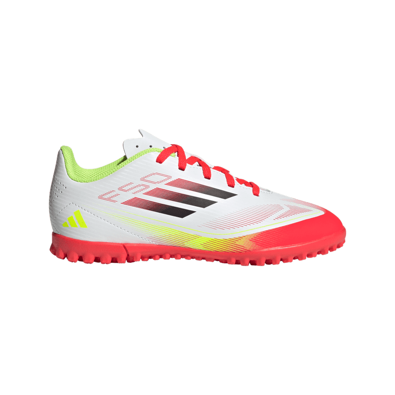 Guayos-adidas-para-niño-F50-Club-Tf-J-para-futbol-color-blanco.-Lateral-Externa-Derecha