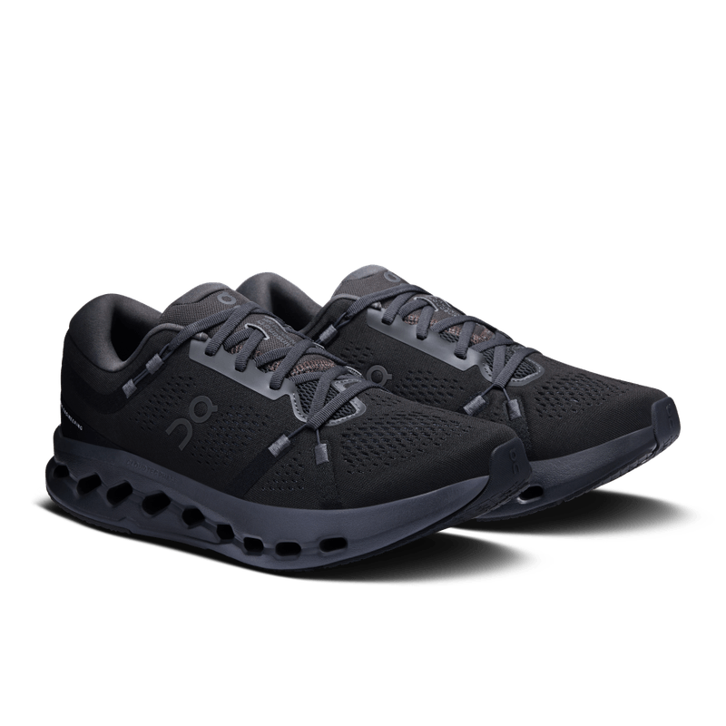 Tenis-on-para-hombre-Cloudsurfer-2-para-correr-color-negro.-Par-Alineados-