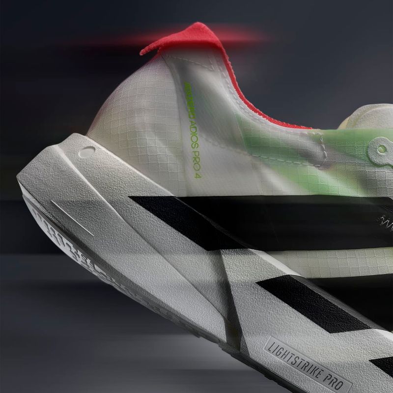 Tenis-adidas-para-mujer-Adizero-Adios-Pro-4-para-correr-color-blanco.-Mktg-Vista-3