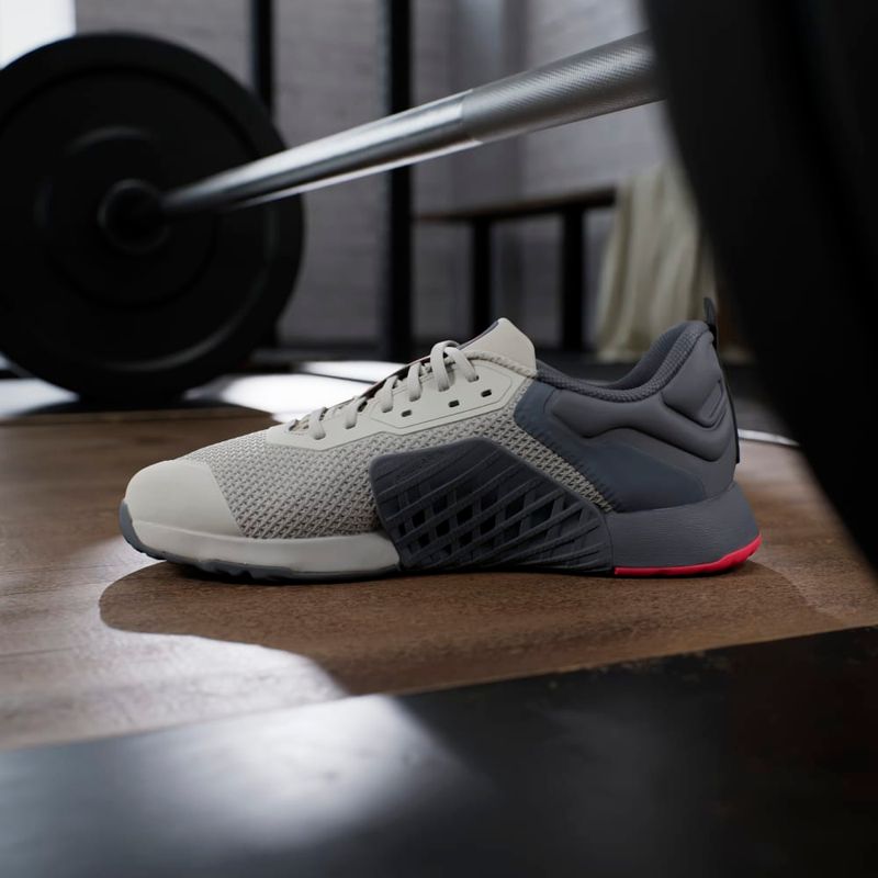 Tenis-adidas-unisex-Dropset-3-Trainer-para-entrenamiento-color-gris.-Mktg-Vista-6