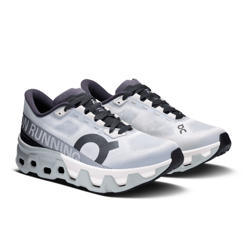 Tenis-on-para-mujer-Cloudmonster-Hyper-para-correr-color-gris.-Par-Alineados-