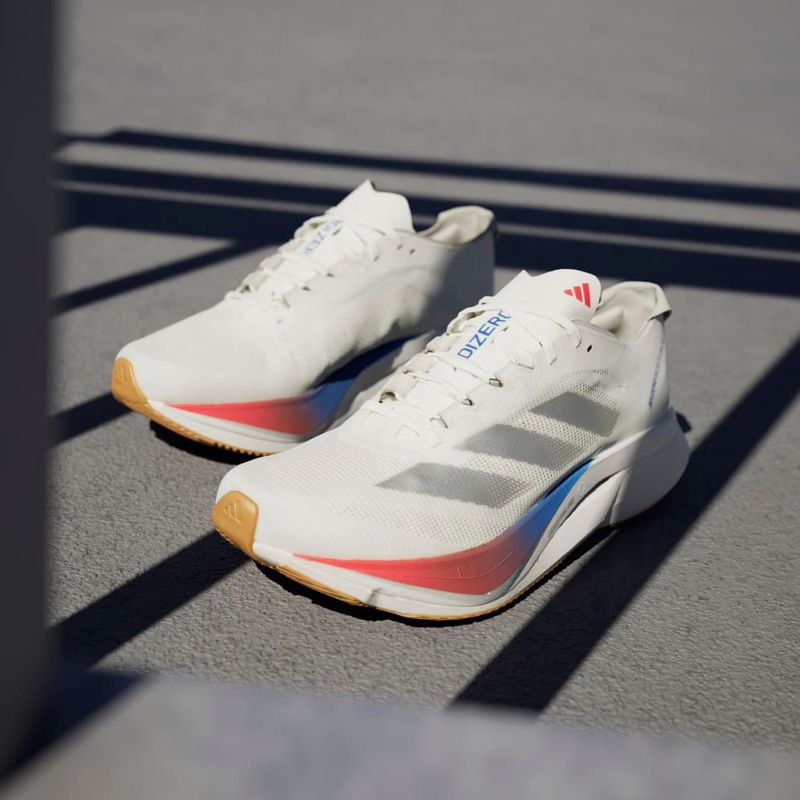 Tenis-adidas-para-mujer-Adizero-Boston-12-W-para-correr-color-blanco.-Mktg-Vista-7