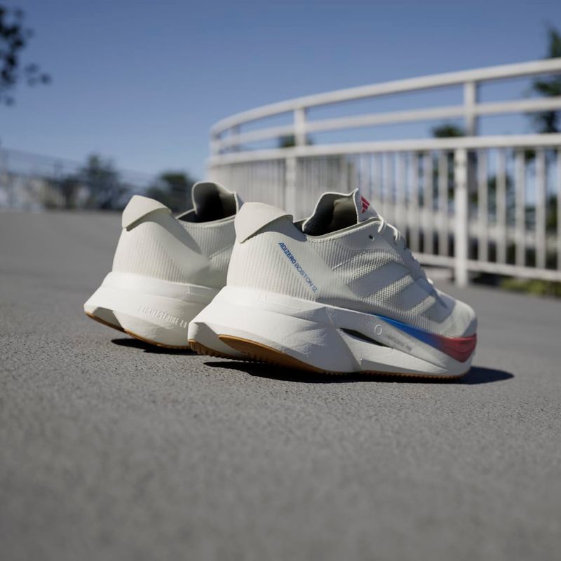 Tenis-adidas-para-mujer-Adizero-Boston-12-W-para-correr-color-blanco.-Mktg-Vista-5
