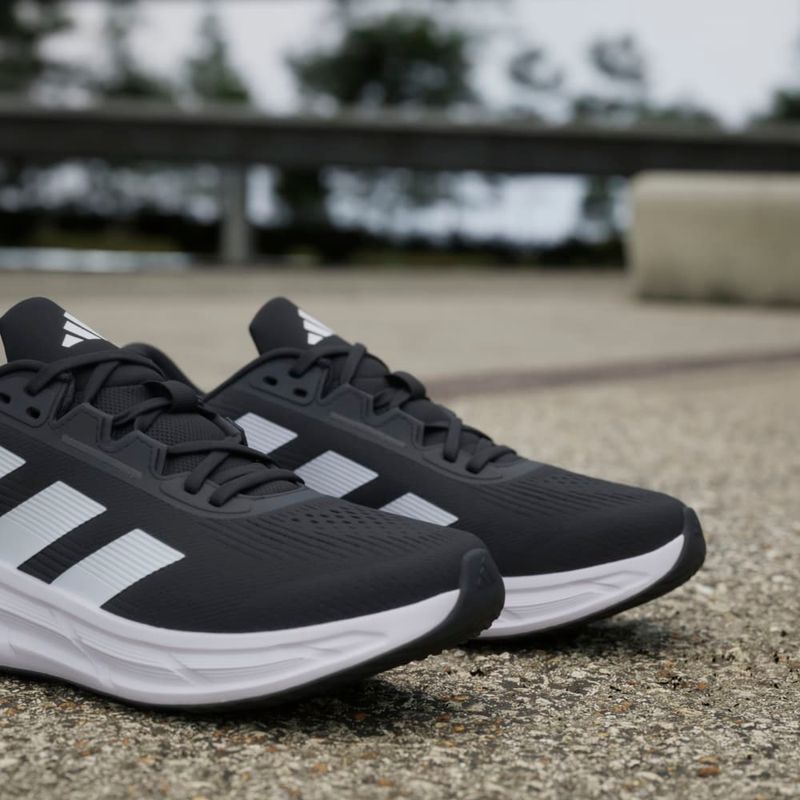 Tenis-adidas-para-hombre-Questar-3-M-para-correr-color-negro.-Mktg-Vista-42