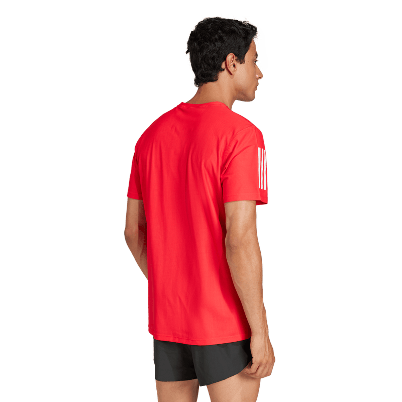Camiseta-Manga-Corta-adidas-para-hombre-Otr-B-Tee-para-correr-color-rojo.-Frente-Sin-Modelo
