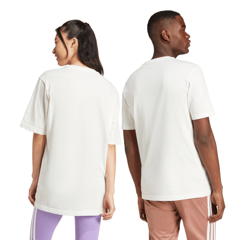 Camiseta-Manga-Corta-adidas-para-hombre-M-L-Ice-Tee-para-moda-color-blanco.-Lateral-Sobre-Modelo