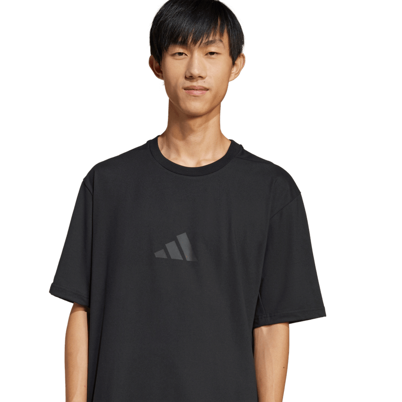 Camiseta-Manga-Corta-adidas-para-hombre-M-Z.N.E.-Tee-Lo-para-moda-color-negro.-Detalle-Posterior
