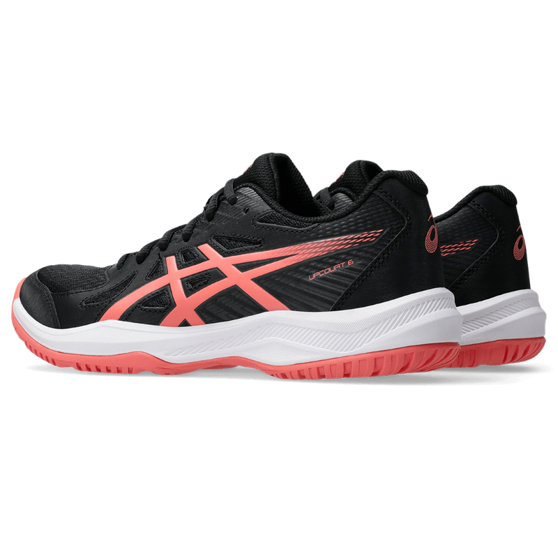Tenis-asics-para-mujer-Upcourt-6-para-indoor-color-negro.-Detalle-1