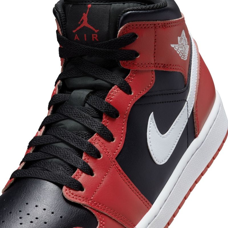Tenis-nike-para-hombre-Air-Jordan-1-Mid-para-moda-color-negro.-Detalle-1