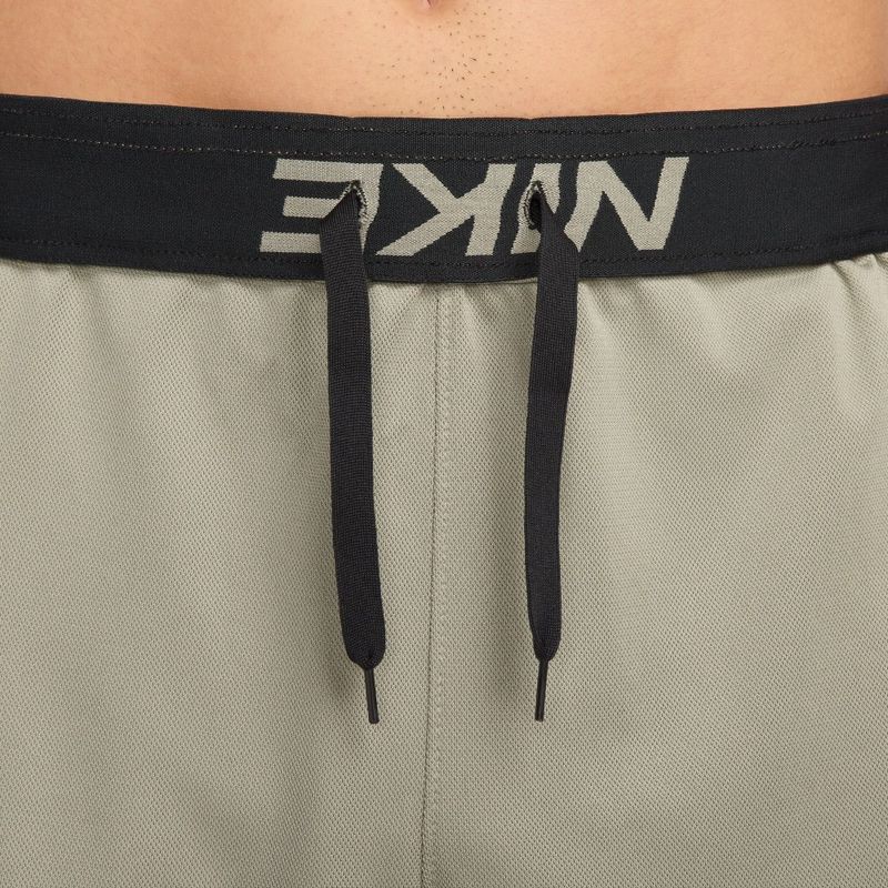Pantaloneta-nike-para-hombre-M-Nk-Df-Totality-Knit-7In-Ul-para-entrenamiento-color-verde.-Detalle-2