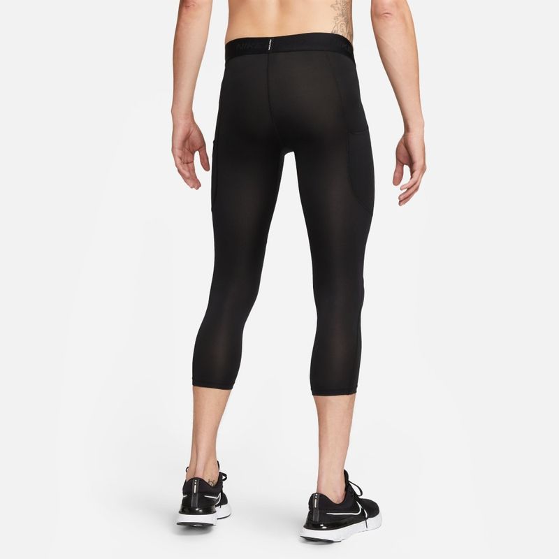 Capri-nike-para-hombre-M-Np-Df-3Qt-Tight-para-entrenamiento-color-blanco.-Reverso-Sobre-Modelo