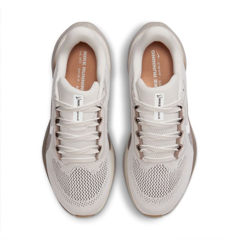 Tenis-nike-para-mujer-W-Air-Zoom-Pegasus-41-para-correr-color-gris.-Capellada