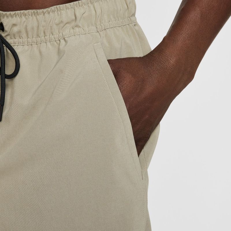 Pantaloneta-nike-para-hombre-M-Nk-Df-Unlimited-Wvn-7In-Ul-para-entrenamiento-color-beige.-Detalle-2