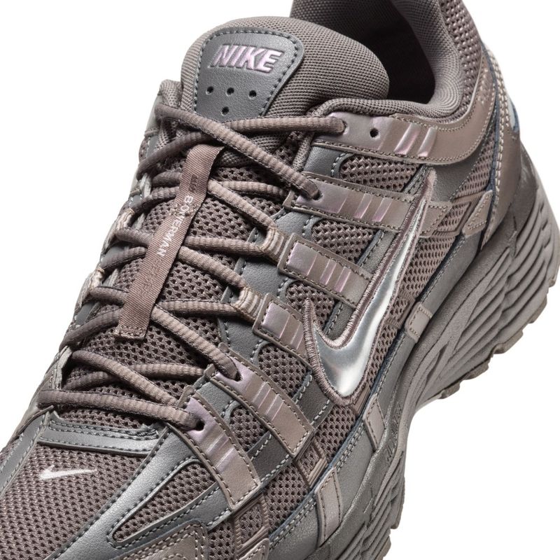 Tenis-nike-para-hombre-Nike-P-6000-para-moda-color-cafe.-Detalle-1