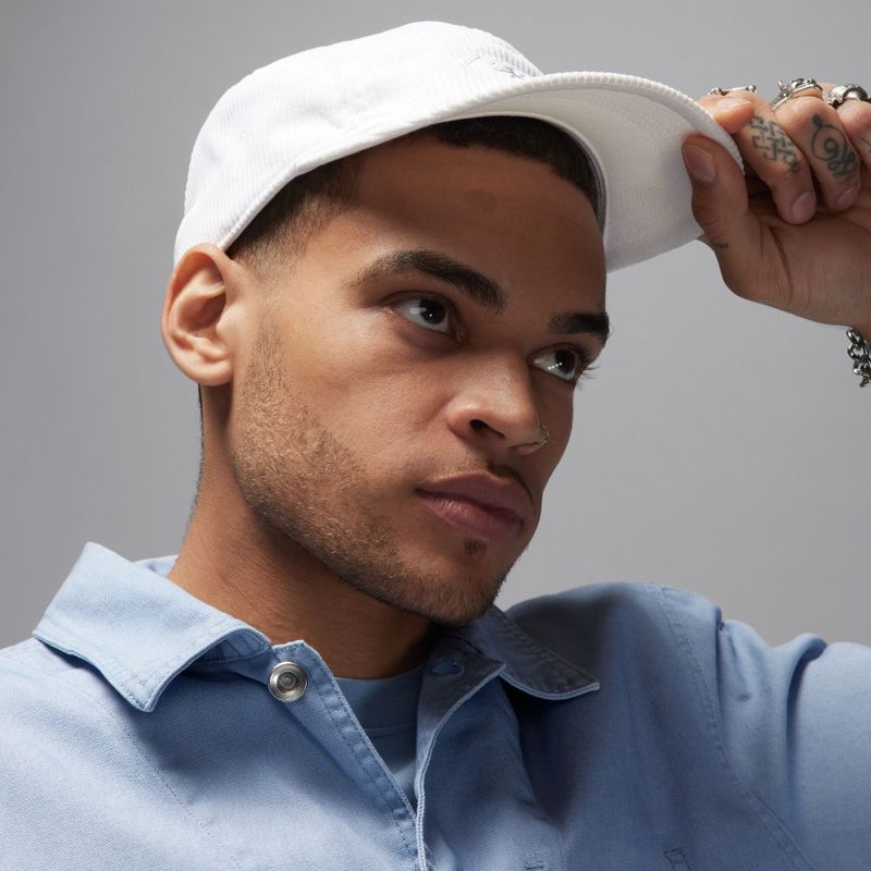 Gorra-nike-para-hombre-U-J-Aw84-Jumpman-Cap-para-moda-color-blanco.-Detalle-2