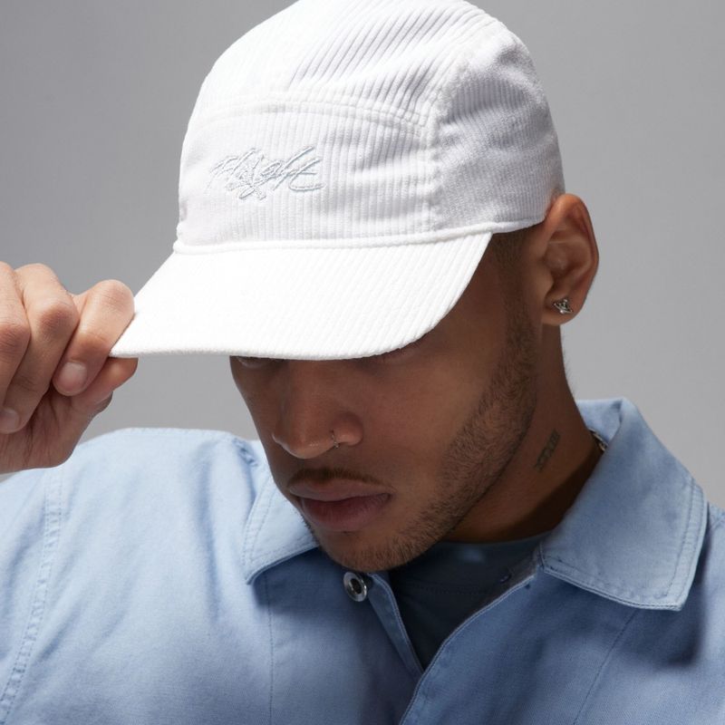Gorra-nike-para-hombre-U-J-Aw84-Jumpman-Cap-para-moda-color-blanco.-Modelo-Accesorio