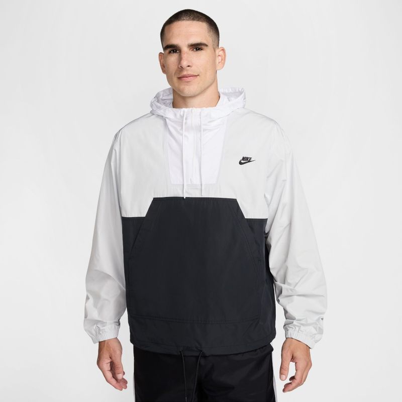 Chaqueta-nike-para-hombre-M-Nk-Club-Marina-Anrk-Gfx-para-moda-color-blanco.-Frente-Sobre-Modelo