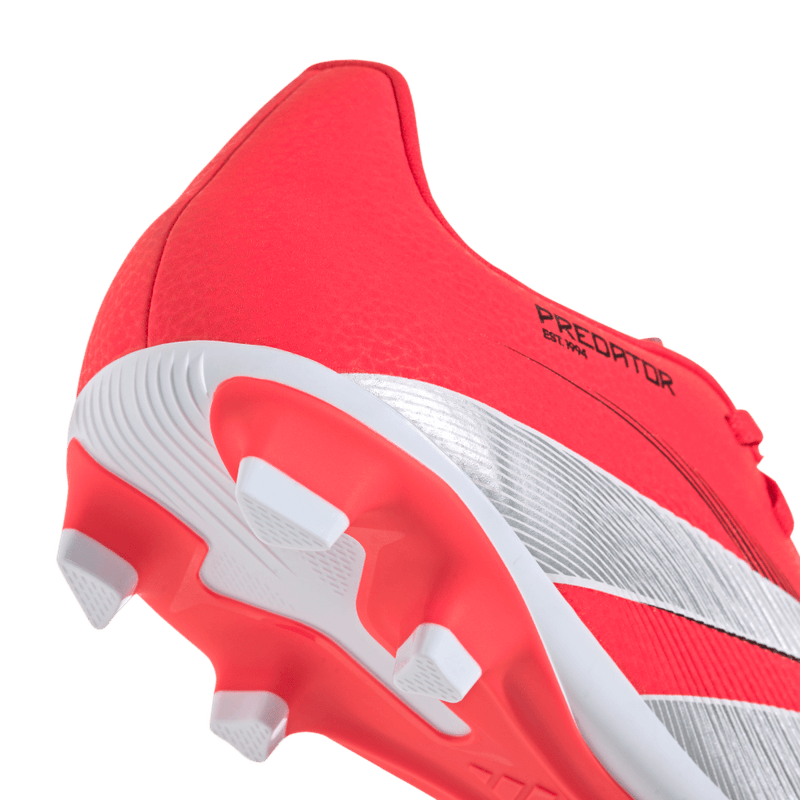 Guayos-adidas-unisex-Predator-Club-Fg-Mg-para-futbol-color-rojo.-Par-Laterales