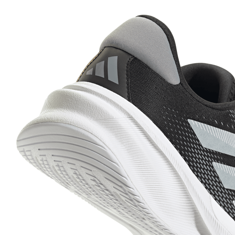 Tenis-adidas-para-mujer-Supernova-Stride-2-para-correr-color-negro.-Detalle-2