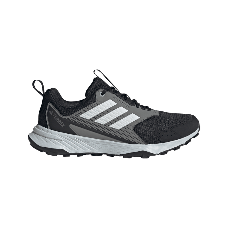 Tenis-adidas-para-mujer-Terrex-Tracefinder-para-outdoor-color-negro.-Lateral-Externa-Derecha
