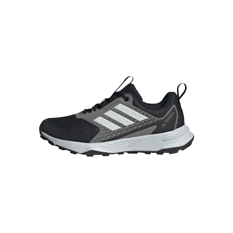 Tenis-adidas-para-mujer-Terrex-Tracefinder-para-outdoor-color-negro.-Detalle-3