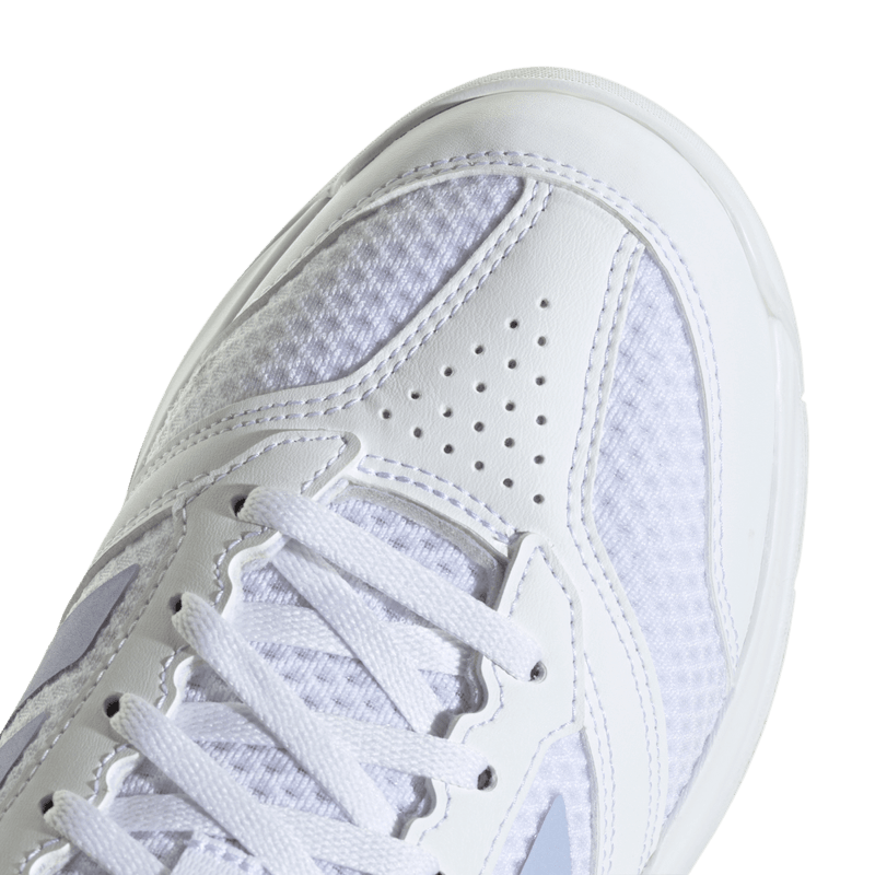 Tenis-adidas-para-mujer-Ligra-8-W-para-indoor-color-blanco.-Detalle-2