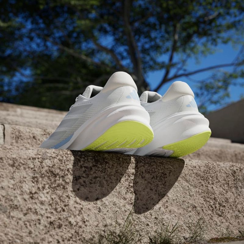 Tenis-adidas-para-hombre-Supernova-Stride-2-para-correr-color-blanco.-Mktg-Vista-30