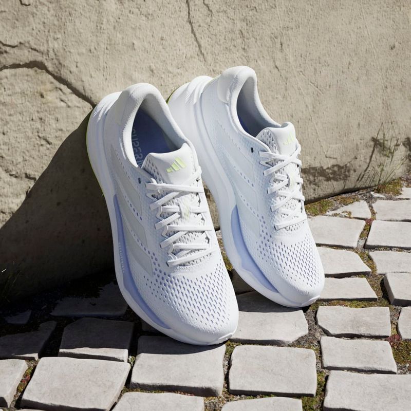 Tenis-adidas-para-mujer-Supernova-Stride-2-para-correr-color-blanco.-Mktg-Vista-25