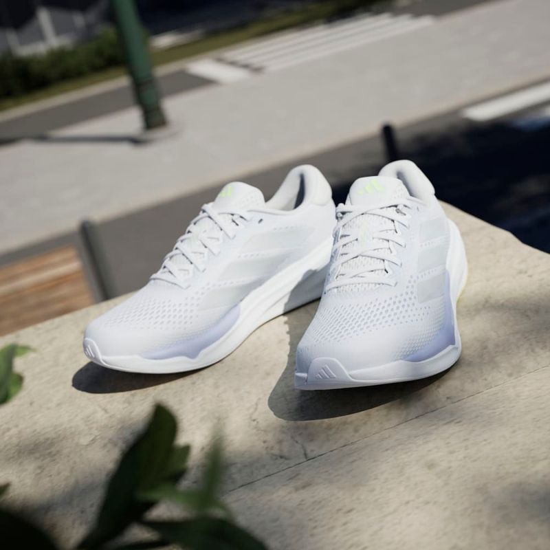 Tenis-adidas-para-mujer-Supernova-Stride-2-para-correr-color-blanco.-Mktg-Vista-41