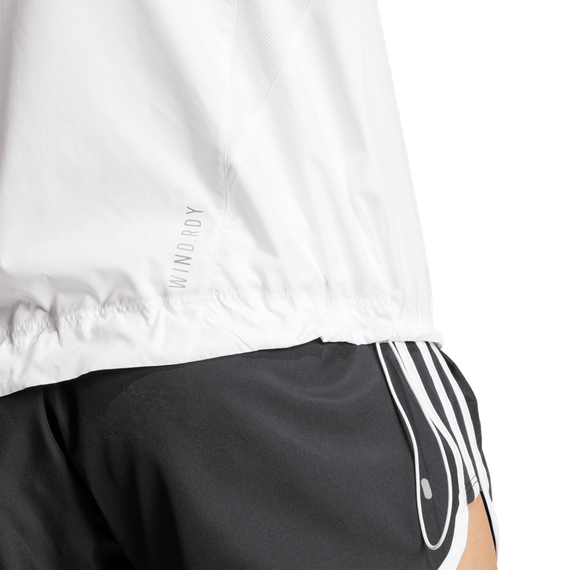 Chaqueta-adidas-para-mujer-Otr-B-Jkt-para-correr-color-blanco.-Lateral-Sobre-Modelo