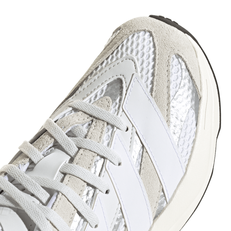 Tenis-adidas-para-niño-Lightblaze-J-para-moda-color-blanco.-Lateral-Y-Suela