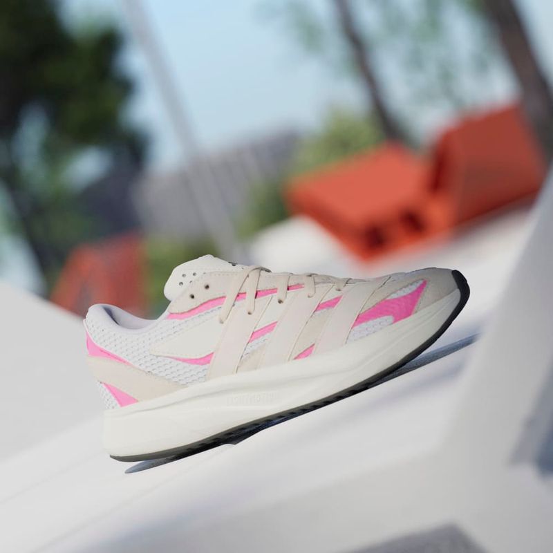 Tenis-adidas-para-niño-Lightblaze-J-para-moda-color-blanco.-Mktg-Vista-17