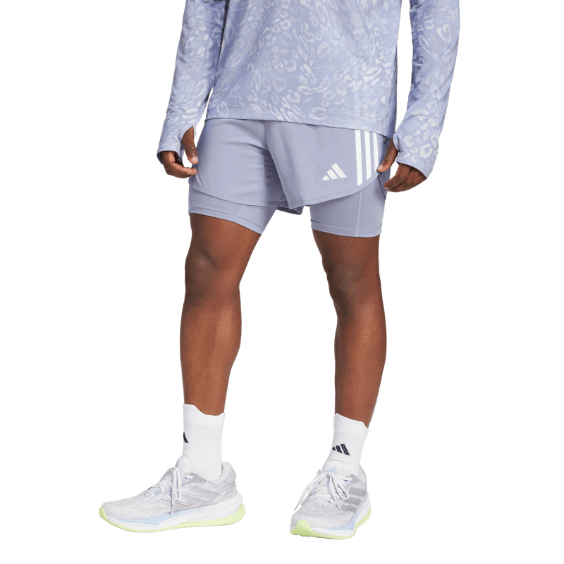Pantaloneta-adidas-para-hombre-Otr-E-3S-2In1-S-para-correr-color-morado.-Frontal-Sobre-Modelo-1