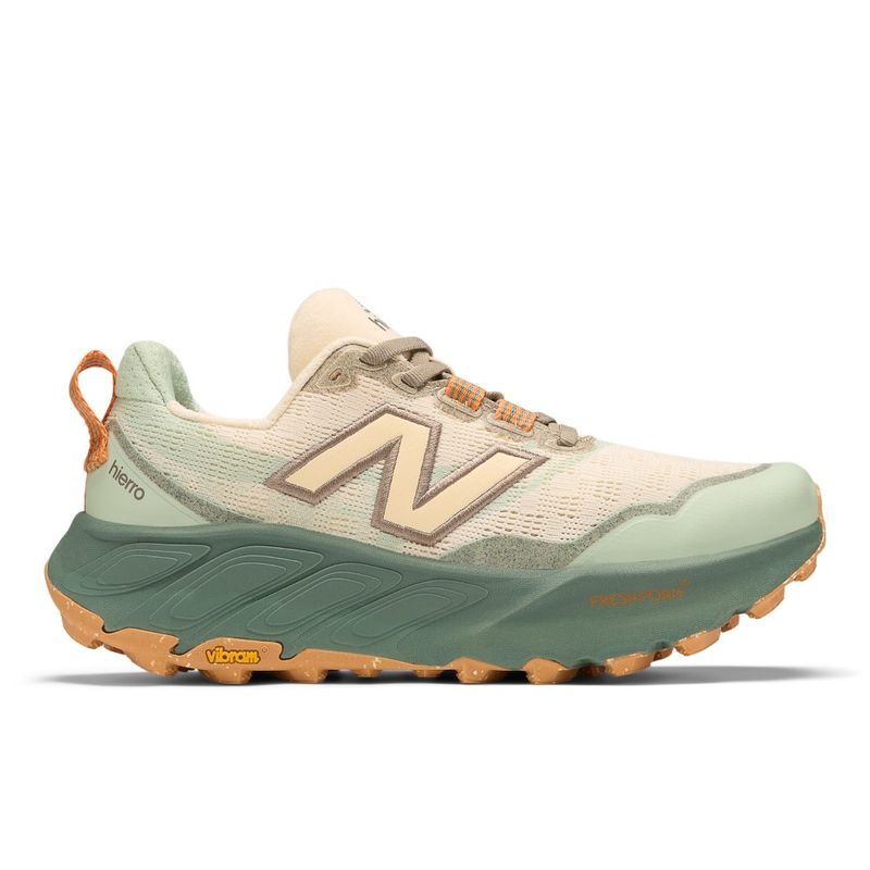 Tenis-new-balance-para-mujer-Hierro-V9-para-outdoor-color-multicolor.-Lateral-Derecha