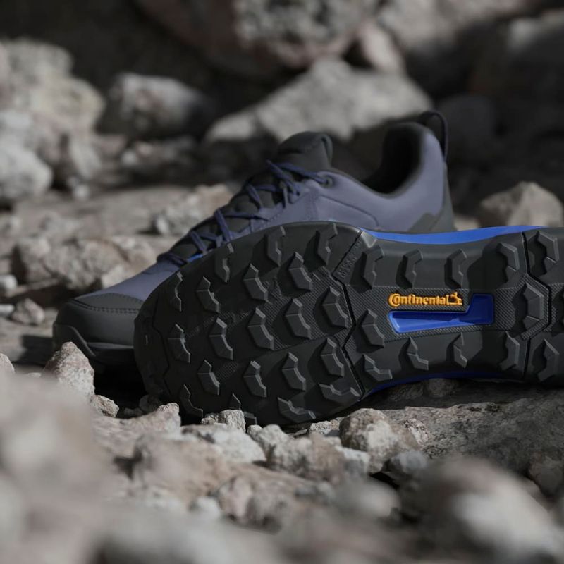 Tenis-adidas-para-hombre-Terrex-Ax4-Gtx-para-outdoor-color-azul.-Mktg-Vista-18