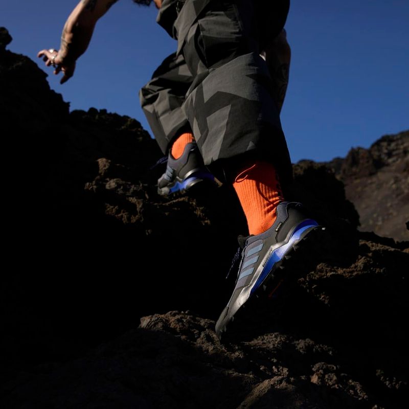 Tenis-adidas-para-hombre-Terrex-Ax4-Gtx-para-outdoor-color-azul.-Mktg-Vista-56