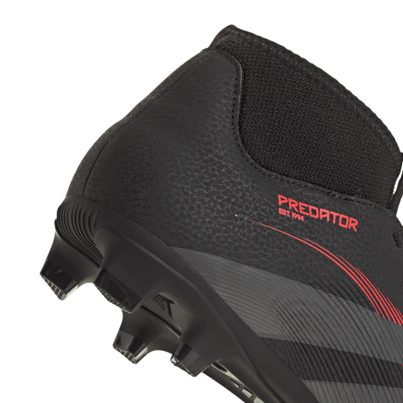 Guayos-adidas-unisex-Predator-Club-Sock-para-futbol-color-negro.-Lateral-Y-Suela