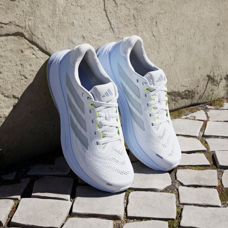 Tenis-adidas-para-mujer-Supernova-Rise-2-W-para-correr-color-gris.-Detalle-4