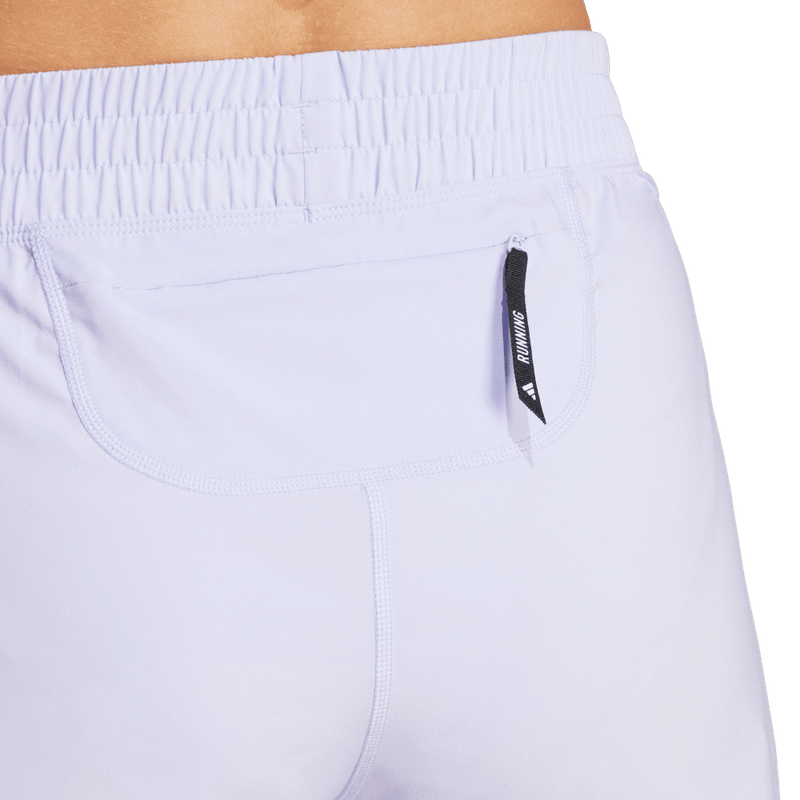 Pantaloneta-adidas-para-mujer-Otr-B-Short-para-correr-color-morado.-Detalle-Posterior