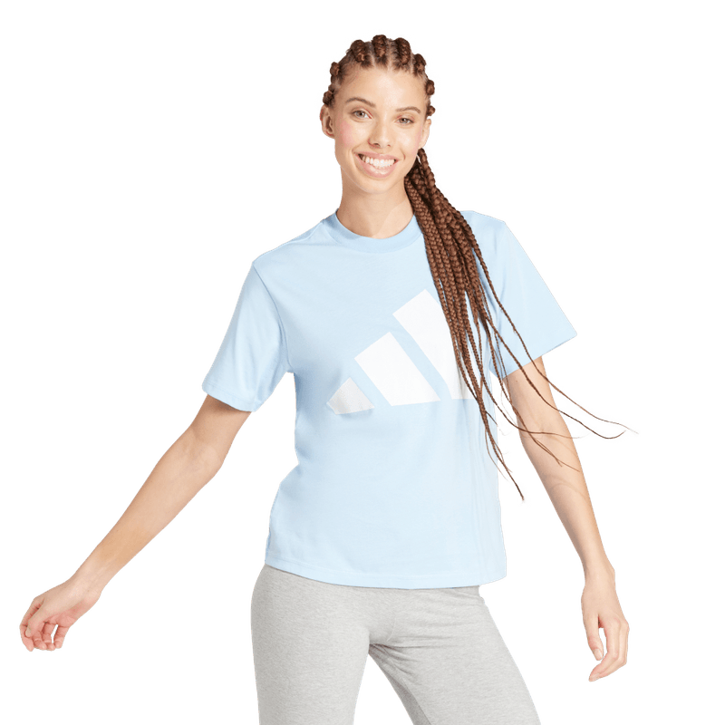 Camiseta-Manga-Corta-adidas-para-mujer-W-Bl-Sj-T-para-moda-color-azul.-Reverso-Sin-Modelo