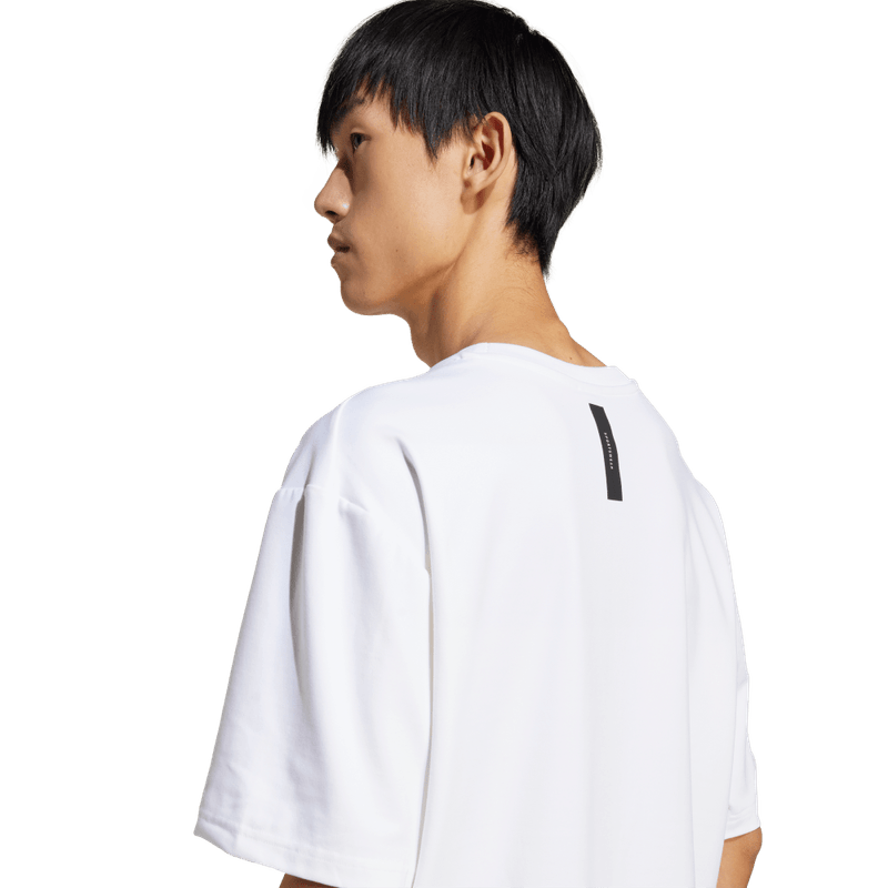 Camiseta-Manga-Corta-adidas-para-hombre-M-Z.N.E.-Tee-Lo-para-moda-color-blanco.-Detalle-Reflectivo-Modelo