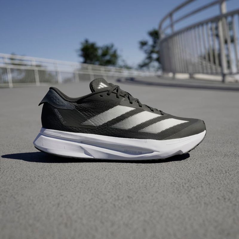 Tenis-adidas-para-hombre-Adizero-Sl2-M-para-entrenamiento-color-negro.-Mktg-Vista-14