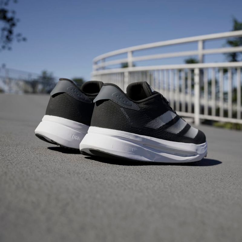 Tenis-adidas-para-hombre-Adizero-Sl2-M-para-entrenamiento-color-negro.-Mktg-Vista-26