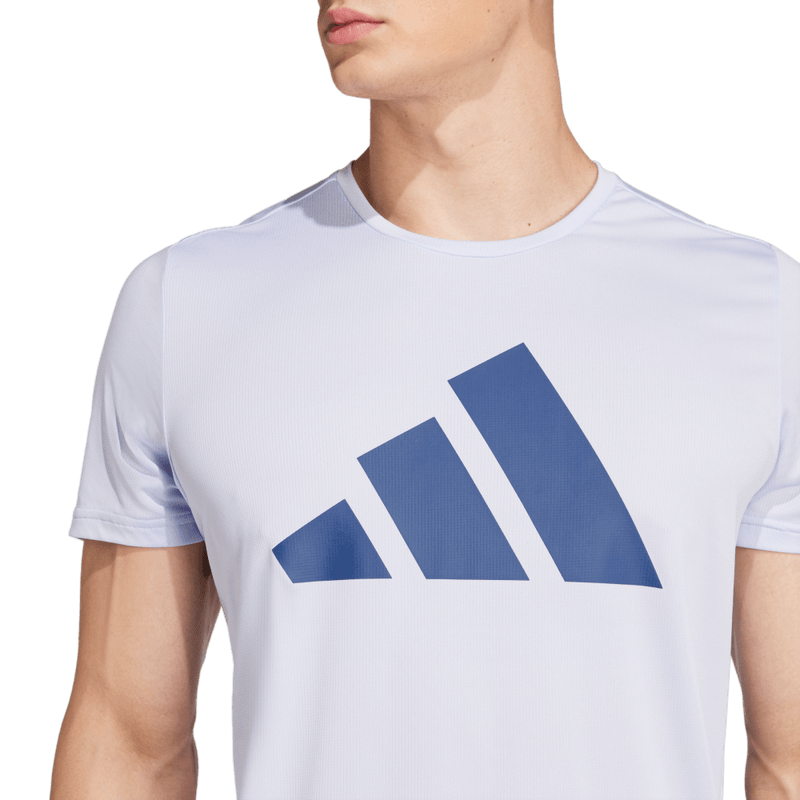 Camiseta-Manga-Corta-adidas-para-hombre-Run-It-Tee-para-correr-color-morado.-Detalle-Posterior
