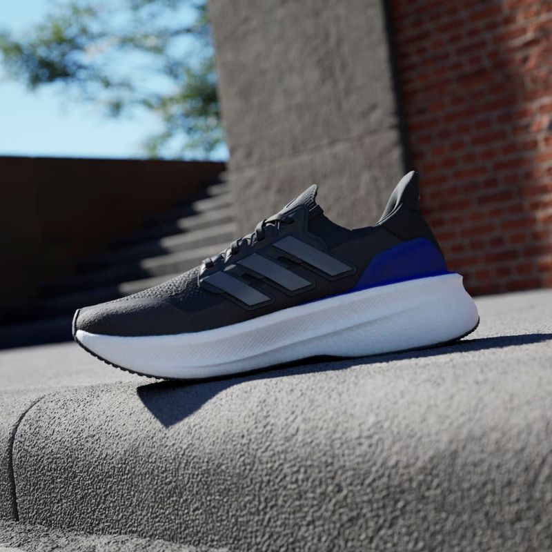 Tenis-adidas-para-hombre-Ultraboost-5-para-correr-color-negro.-Mktg-Vista-6